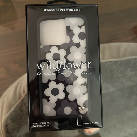 Other - Wildflower phone case - Iphone 14 Pro Max